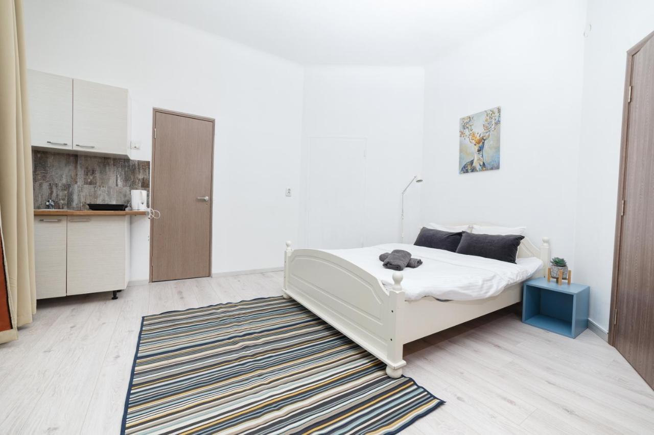 Color Apartments Franceza St Bukarest Exterior foto