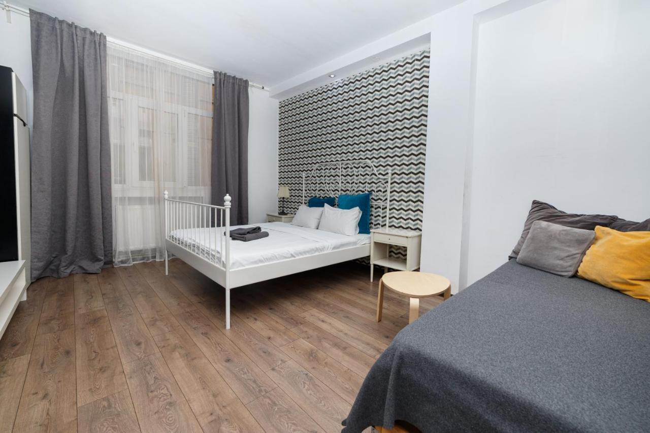 Color Apartments Franceza St Bukarest Exterior foto