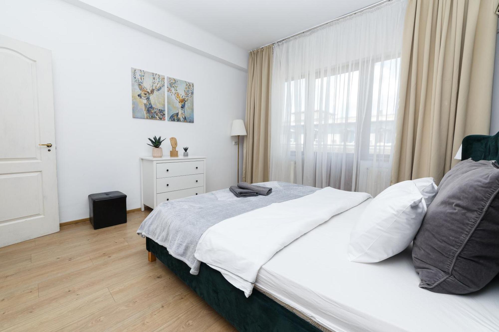 Color Apartments Franceza St Bukarest Exterior foto