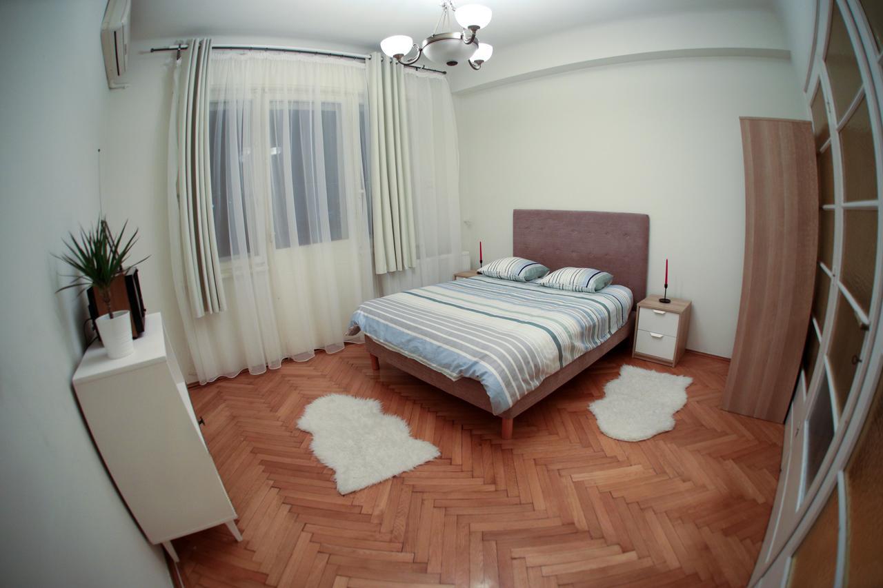 Color Apartments Franceza St Bukarest Exterior foto