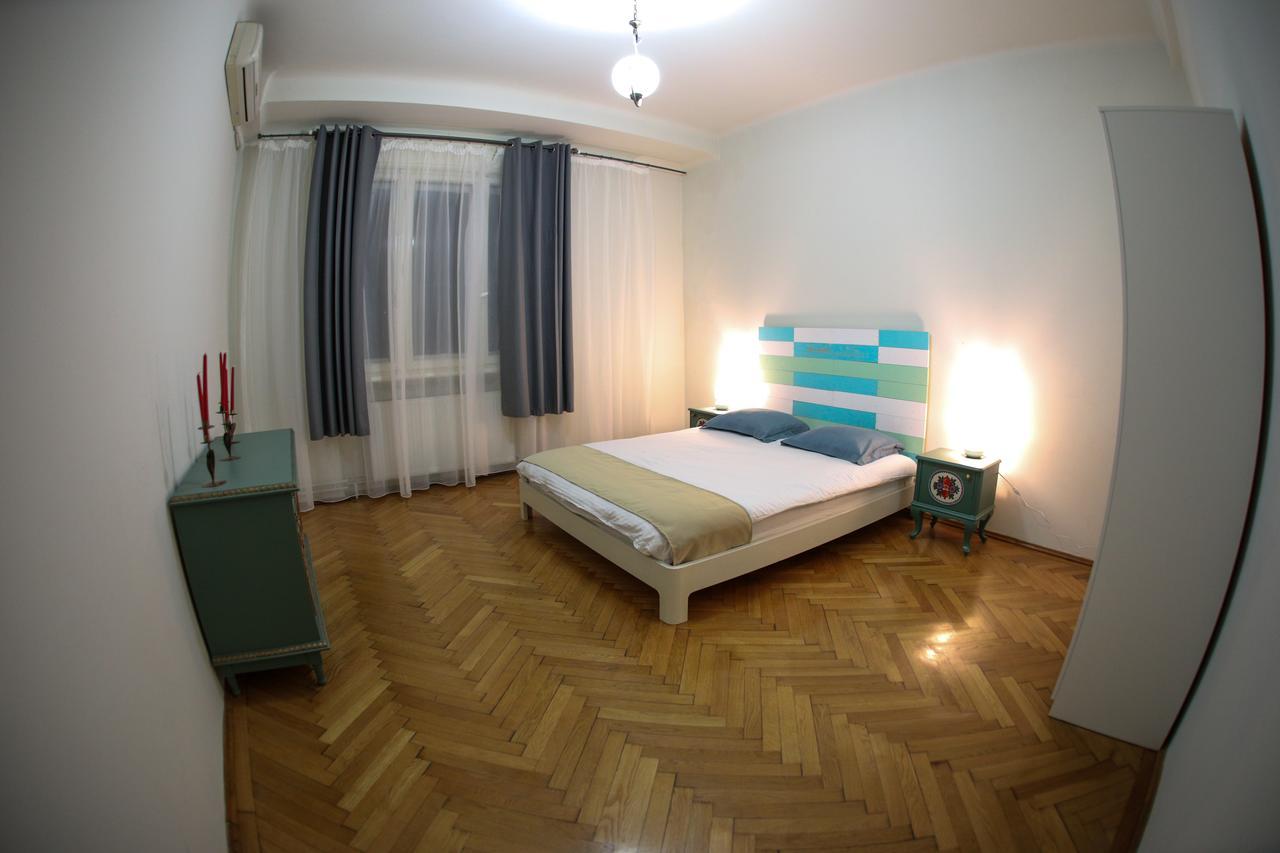 Color Apartments Franceza St Bukarest Exterior foto