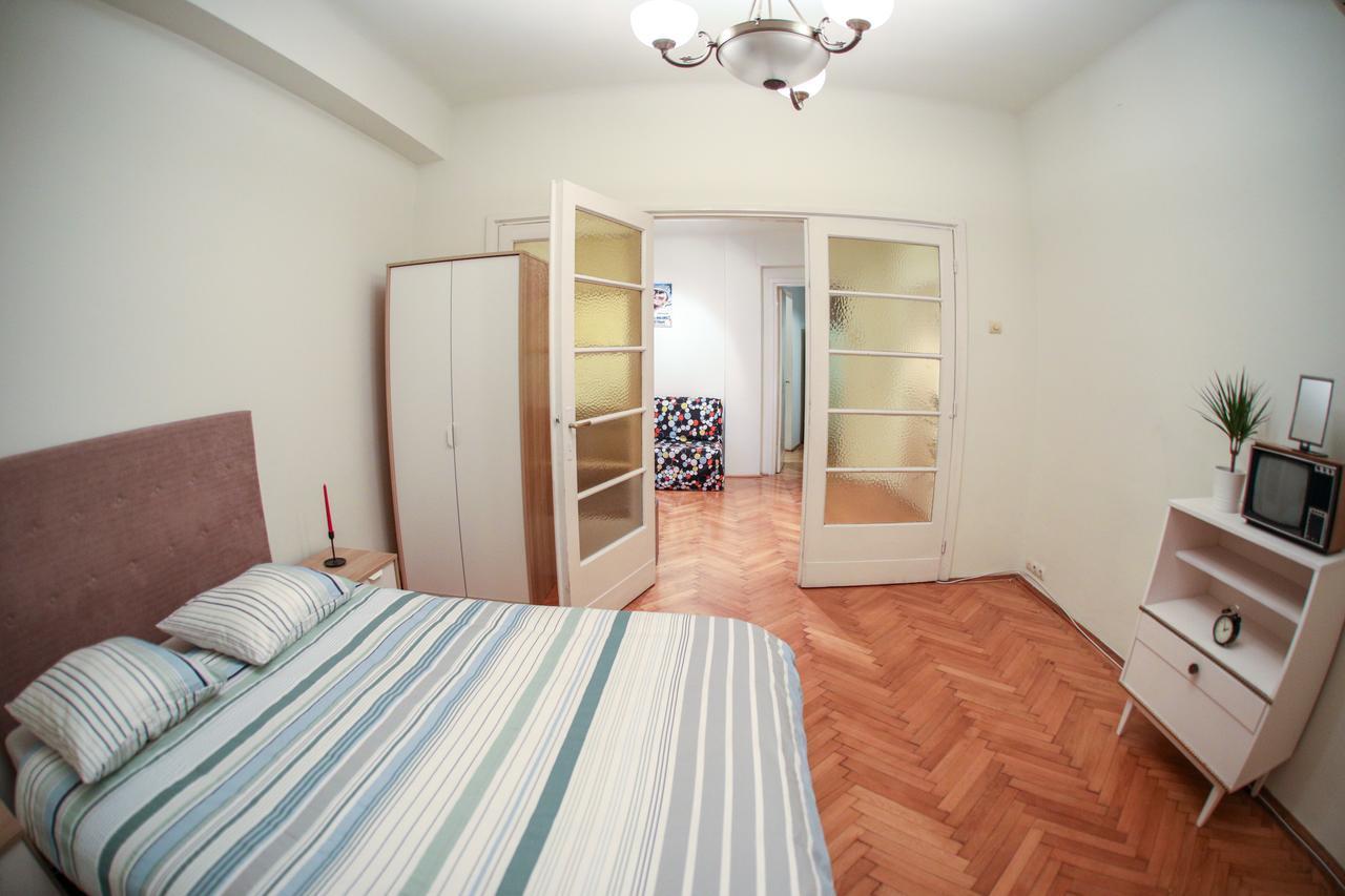 Color Apartments Franceza St Bukarest Exterior foto